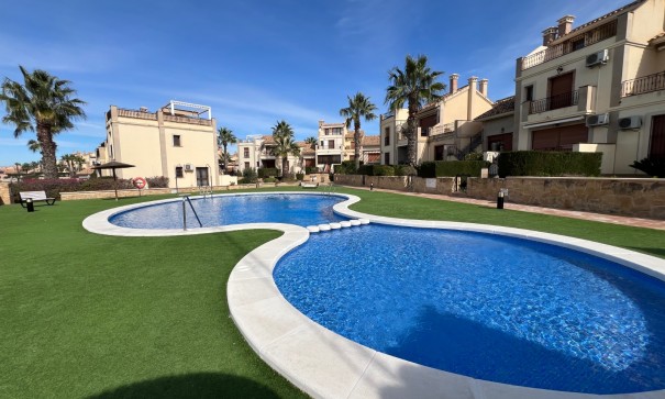 Revente - Appartement -
Algorfa - La Finca Golf Resort