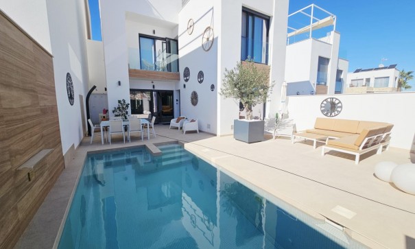 Venta - Chalet Independiente -
Benijofar - Benimar