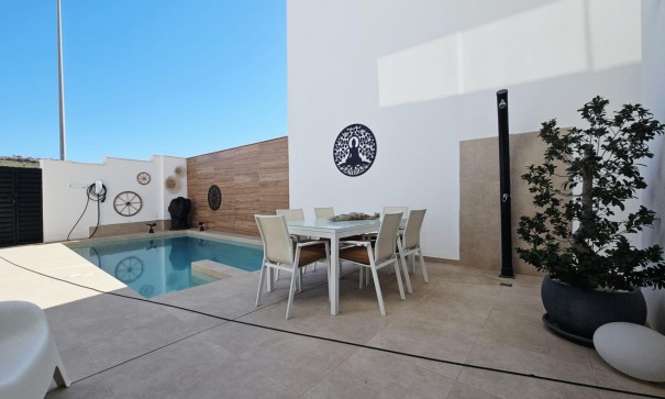 Venta - Chalet Independiente -
Benijofar - Benimar