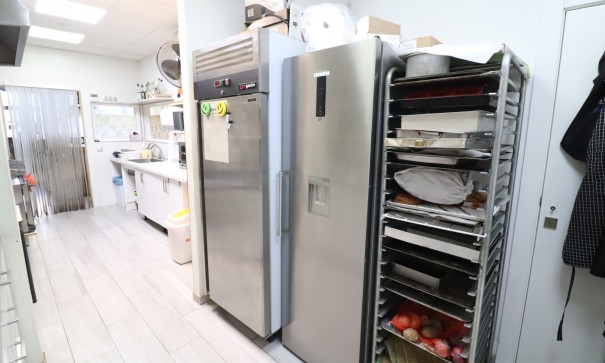 Videresalg - Kommerciel -
Benijofar - Benijofar - Village