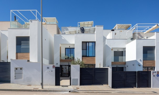 Återförsäljning - Radhus -
Benijofar