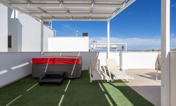 Återförsäljning - Radhus -
Benijofar