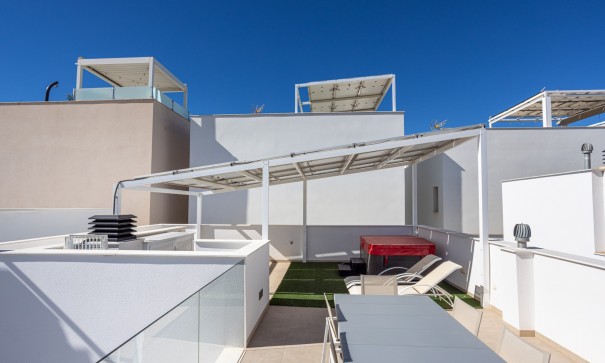 Återförsäljning - Radhus -
Benijofar