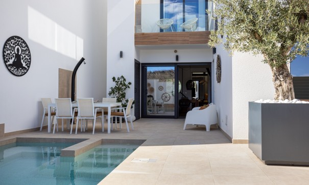 Återförsäljning - Radhus -
Benijofar