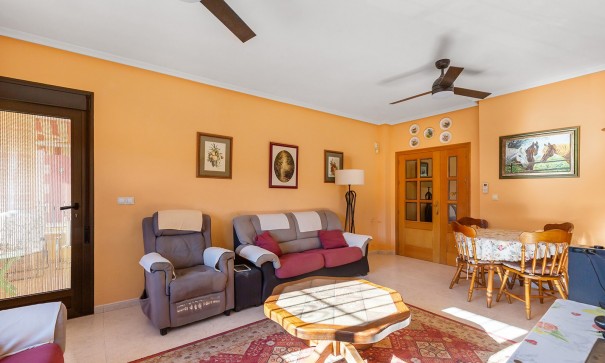 Herverkoop - Vrijstaande Villa -
Bigastro