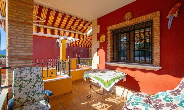 Herverkoop - Vrijstaande Villa -
Bigastro