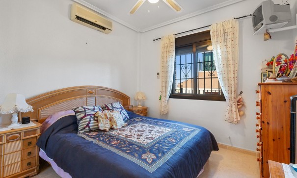 Herverkoop - Vrijstaande Villa -
Bigastro