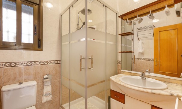 Herverkoop - Vrijstaande Villa -
Bigastro