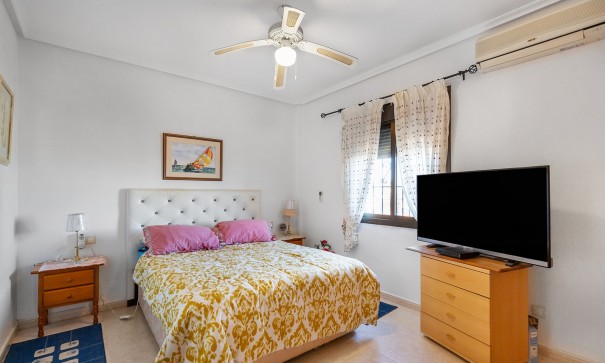 Herverkoop - Vrijstaande Villa -
Bigastro