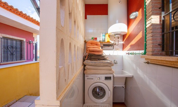 Herverkoop - Vrijstaande Villa -
Bigastro