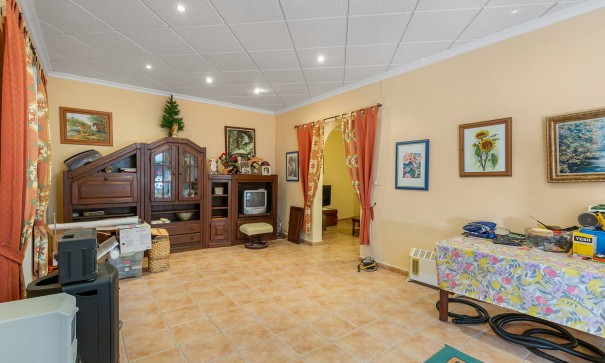 Herverkoop - Vrijstaande Villa -
Bigastro