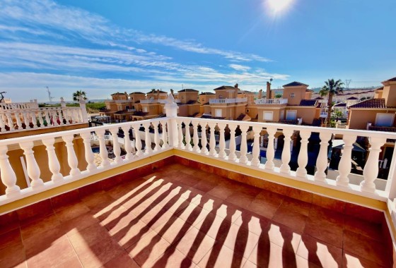 Herverkoop - Vrijstaande Villa -
Lo Crispin