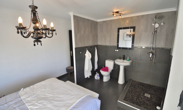 Revente - Appartement -
Daya Nueva