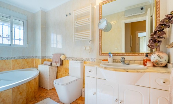 Revente - Appartement -
Orihuela Costa - La Regia