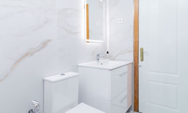 Venta - Casa de pueblo -
Orihuela Costa - La Zenia