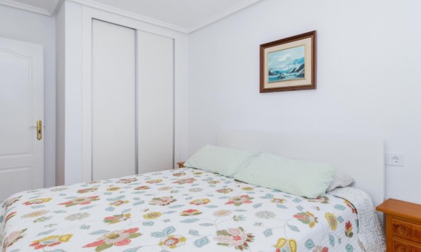 Venta - Casa de pueblo -
Orihuela Costa - La Zenia