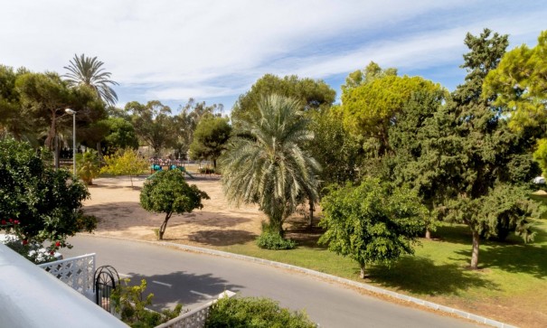 Venta - Casa de pueblo -
Orihuela Costa - La Zenia