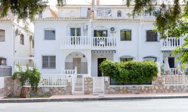 Venta - Casa de pueblo -
Orihuela Costa - La Zenia