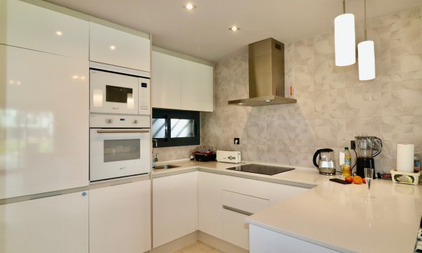 Venta - Apartamento piso -
Guardamar del Segura - Guardamar - El Raso