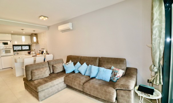 Venta - Apartamento piso -
Guardamar del Segura - Guardamar - El Raso