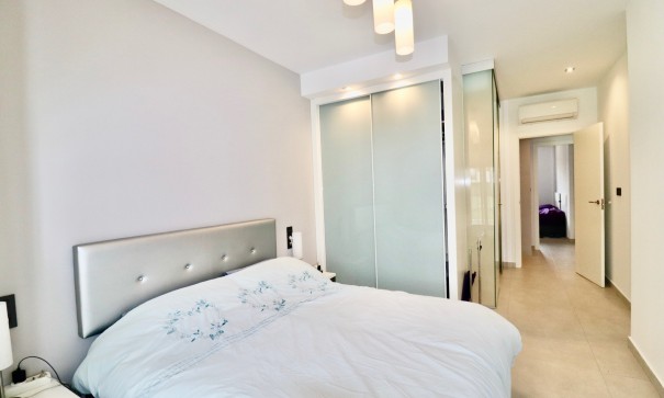 Venta - Apartamento piso -
Guardamar del Segura - Guardamar - El Raso