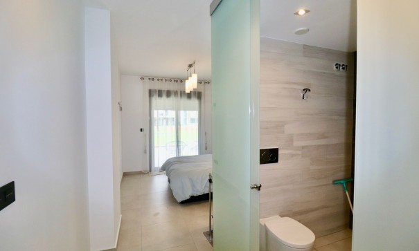 Venta - Apartamento piso -
Guardamar del Segura - Guardamar - El Raso