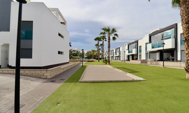 Venta - Apartamento piso -
Guardamar del Segura - Guardamar - El Raso