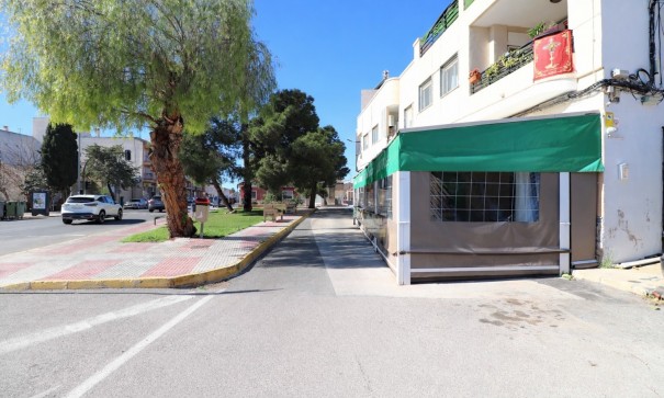 Resale - Kommerziell -
Catral - Catral - Town