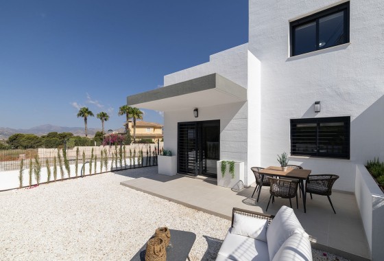 Obra Nueva - Chalet Independiente -
Busot, zona Bonalba Golf (Alicante) - Spain