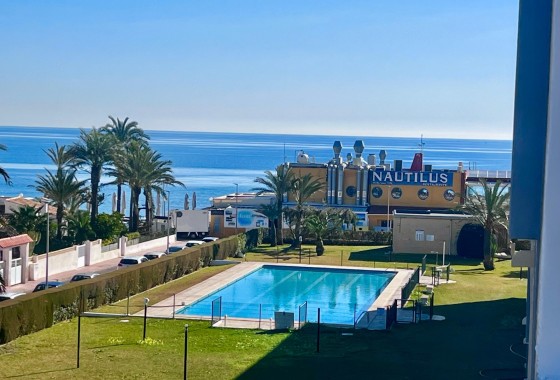 Resale - Wohnung Appartement -
Torrevieja - Punta Prima