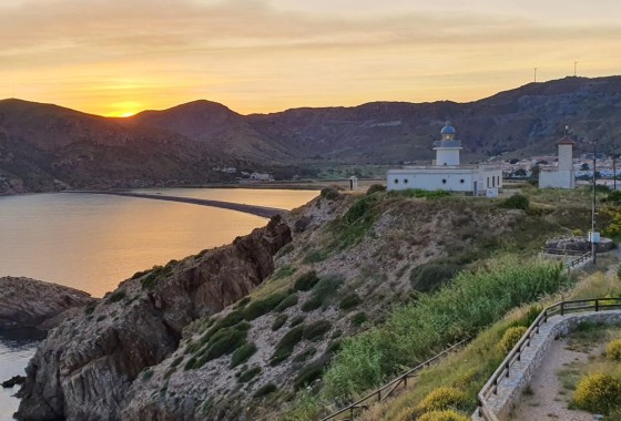 Obra Nueva - Casa de pueblo -
La Union - centro
