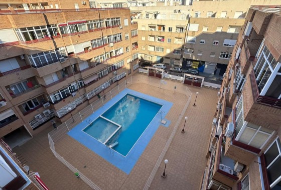 Herverkoop - Apartement Flat -
Torrevieja - Centro