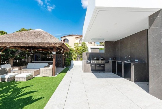 Nowa konstrukcja - Willa wolnostojąca -
Calpe