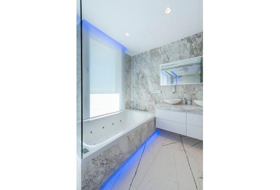 Nowa konstrukcja - Willa wolnostojąca -
Calpe