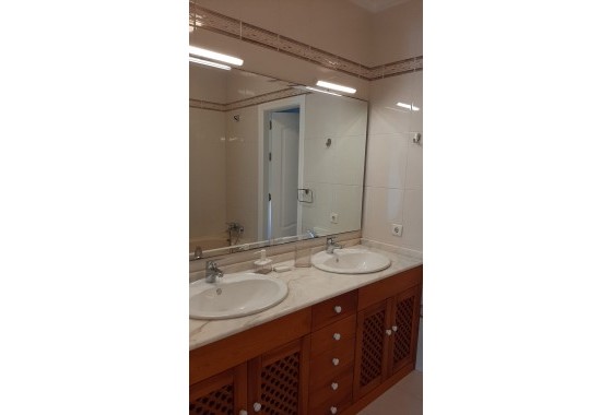 Nouvelle construction - Vrijstaande Villa -
La Manga del Mar Menor