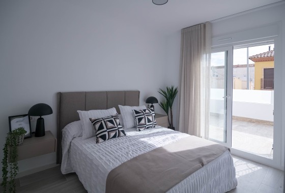 Obra Nueva - Casa de pueblo -
Jerónimo y Avileses