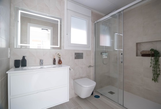 Obra Nueva - Casa de pueblo -
Jerónimo y Avileses