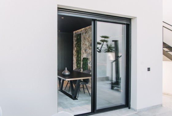 Nowa konstrukcja - Willa wolnostojąca -
Rojales