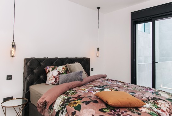 Nowa konstrukcja - Willa wolnostojąca -
Rojales