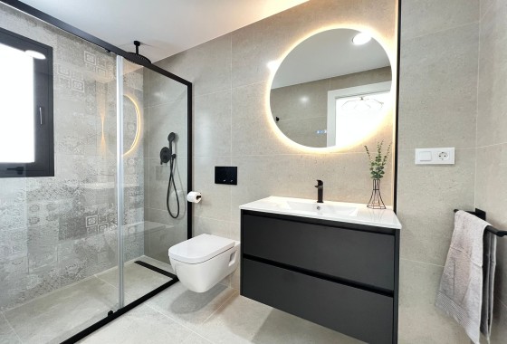 Obra Nueva - Casa de pueblo -
Benferri