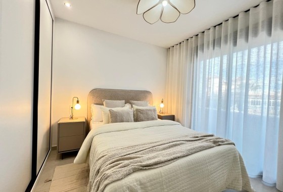 Nowa konstrukcja - Dom miejski -
Benferri