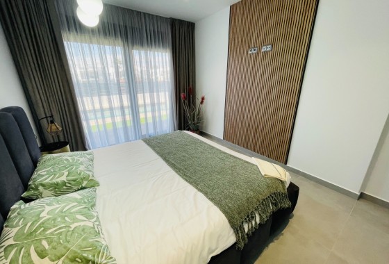 NIEUWBOUW - Vrijstaande Villa -
Torrevieja