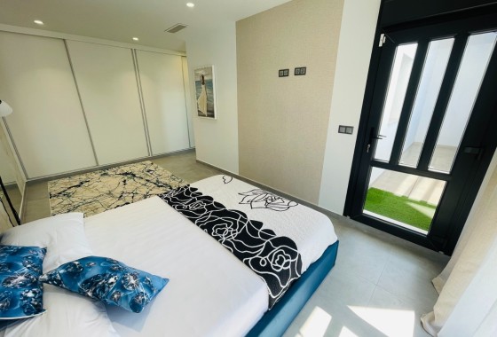 NIEUWBOUW - Vrijstaande Villa -
Torrevieja