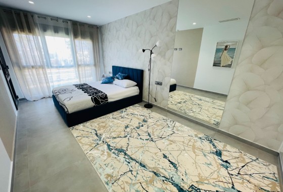 NIEUWBOUW - Vrijstaande Villa -
Torrevieja