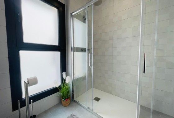 NIEUWBOUW - Vrijstaande Villa -
Torrevieja