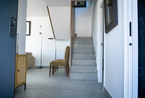 Nowa konstrukcja - Willa w zabudowie bliźniaczej -
Polop