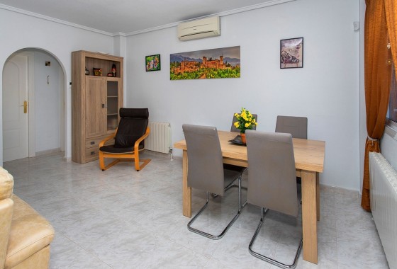 Herverkoop - Finca Landelijk pand -
Rojales - Pueblo