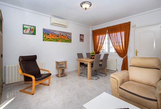 Herverkoop - Finca Landelijk pand -
Rojales - Pueblo