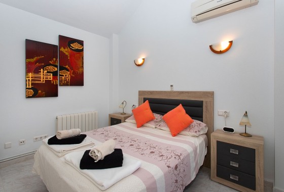 Herverkoop - Finca Landelijk pand -
Rojales - Pueblo