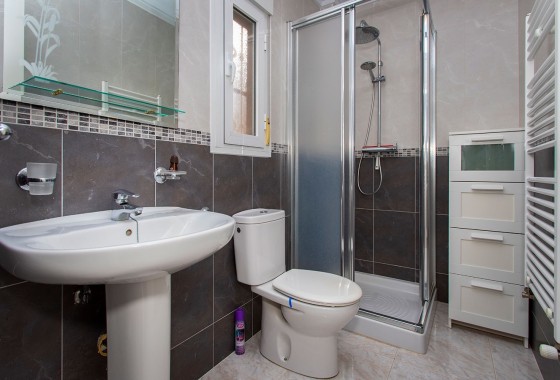 Herverkoop - Finca Landelijk pand -
Rojales - Pueblo